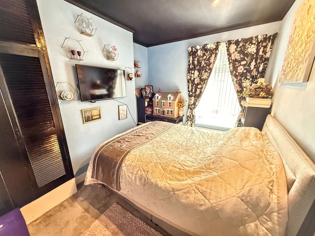 Property image 7 of 9