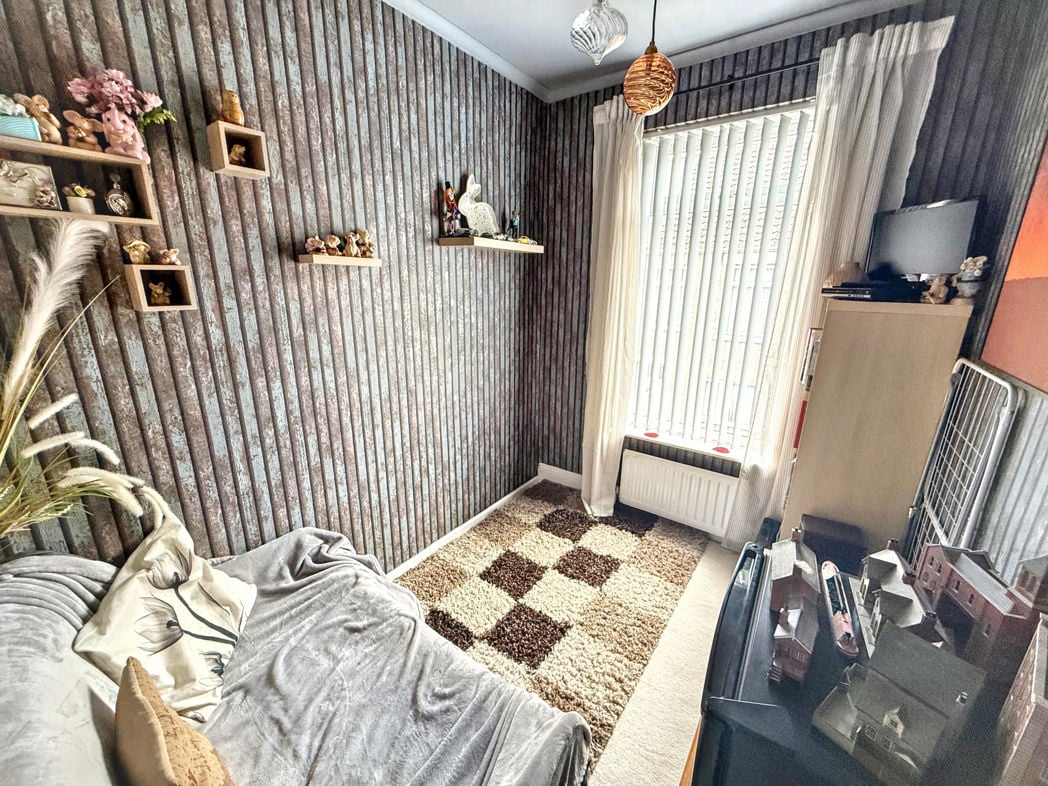 Property image 8 of 9