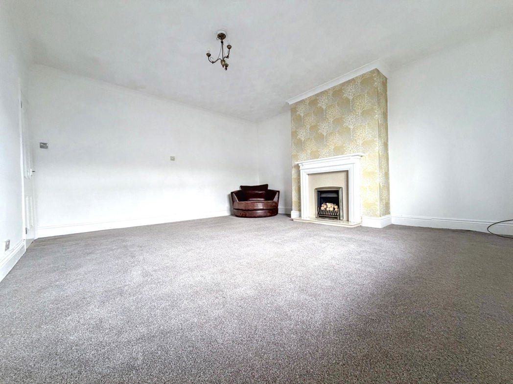 Property image 5 of 12