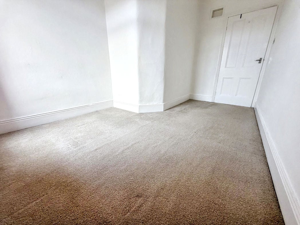 Property image 11 of 12