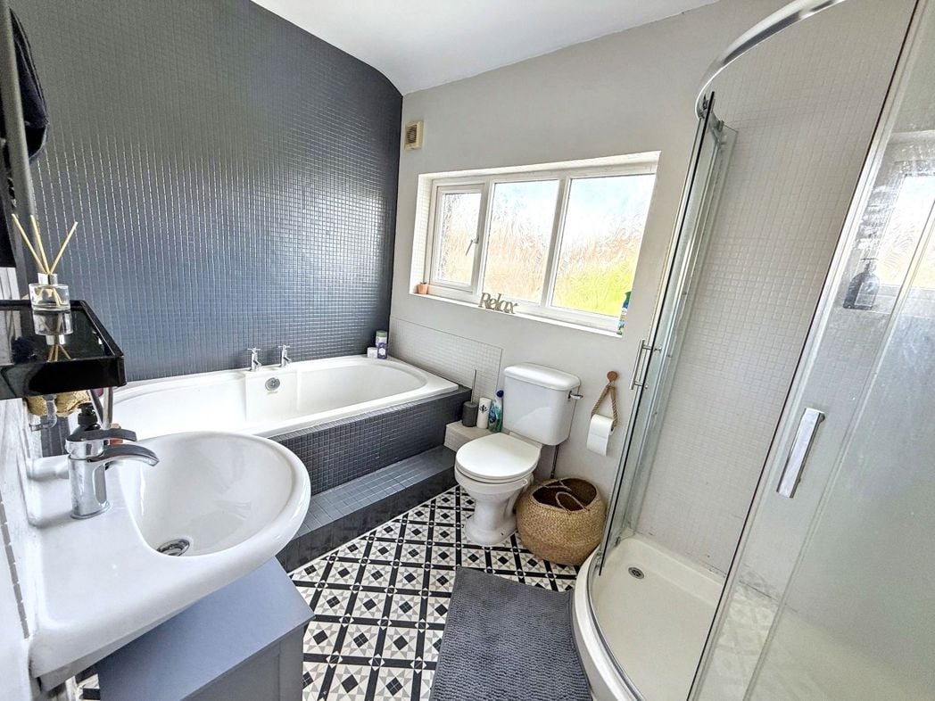 Bathroom W/C