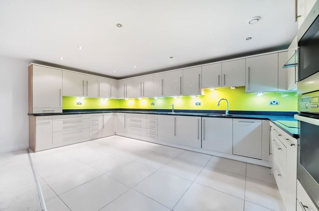 Property image 3 of 12