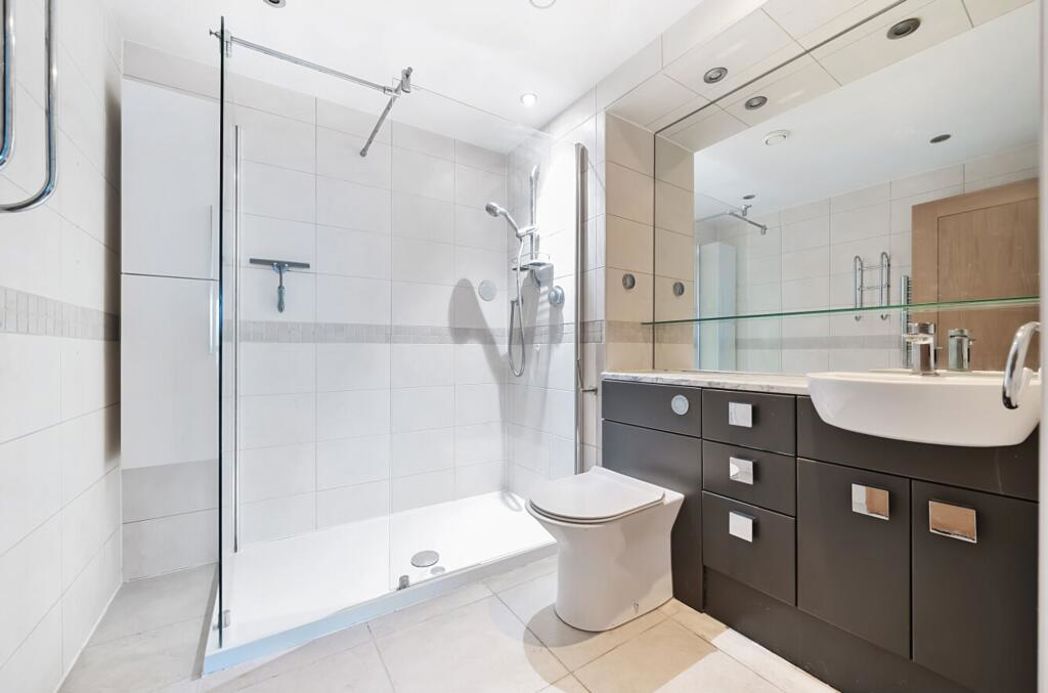Property image 8 of 12