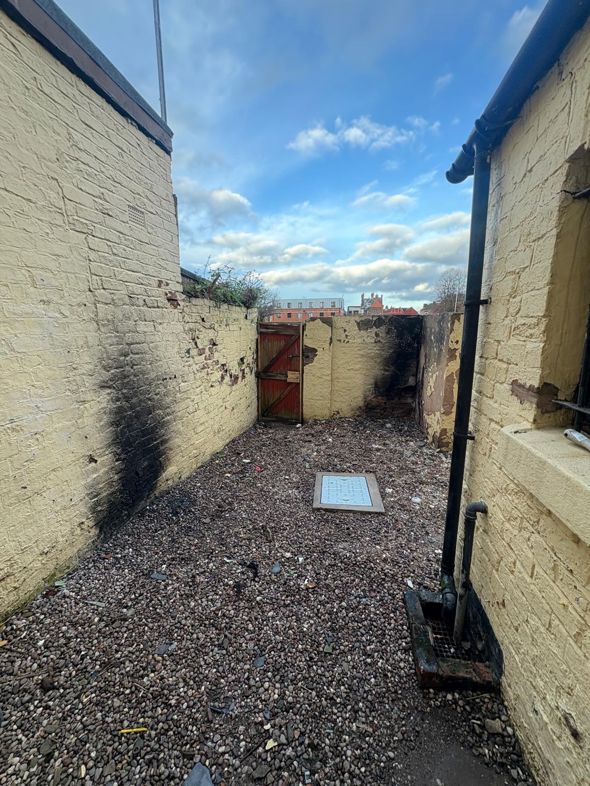 Property image 4 of 15