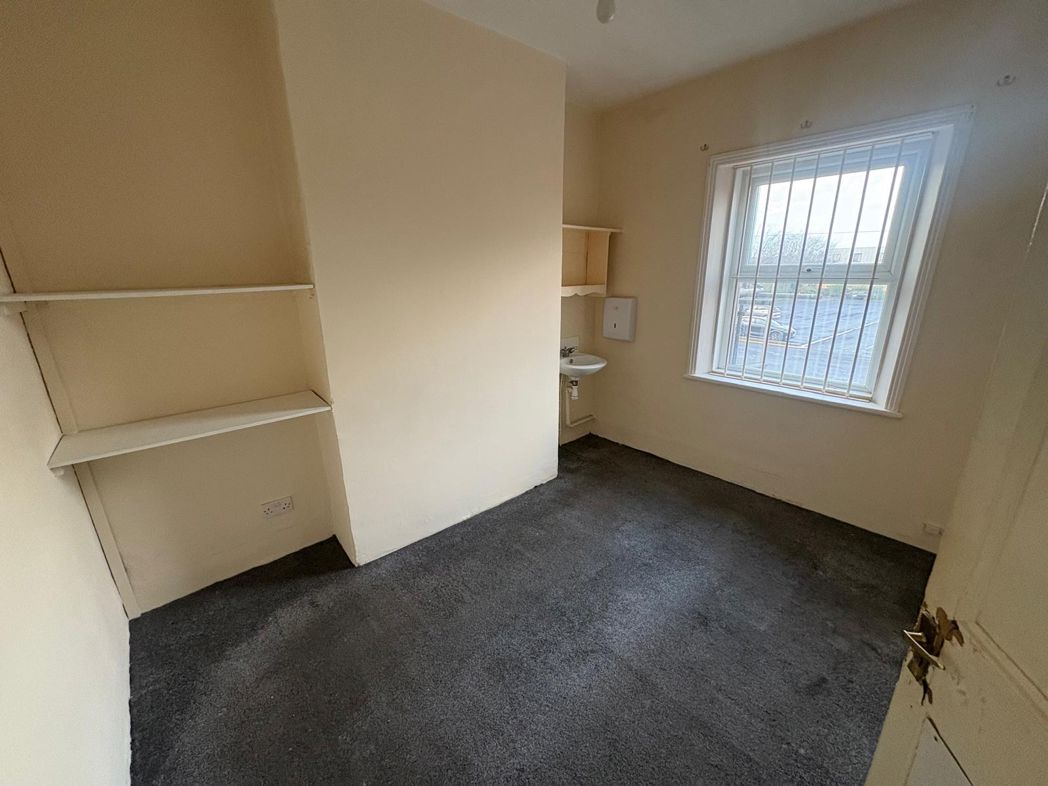 Property image 5 of 15