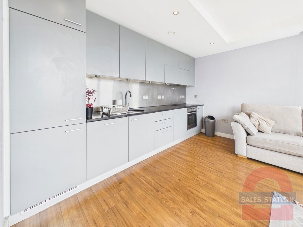 Property image 10 of 16