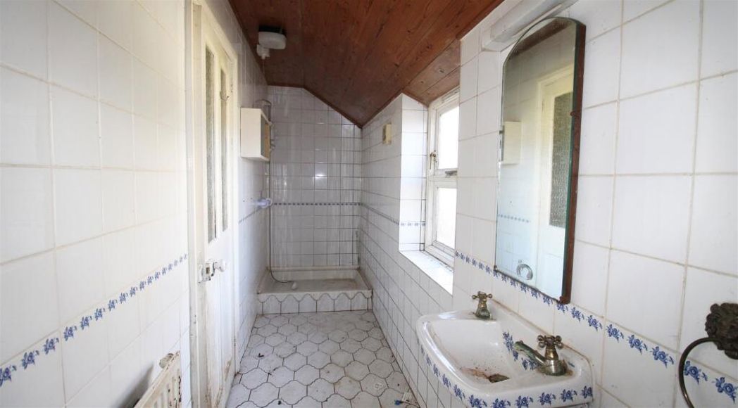 Property image 9 of 24