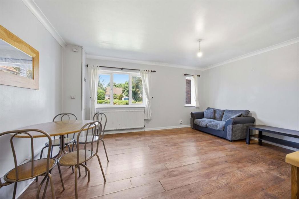 Property image 2 of 15