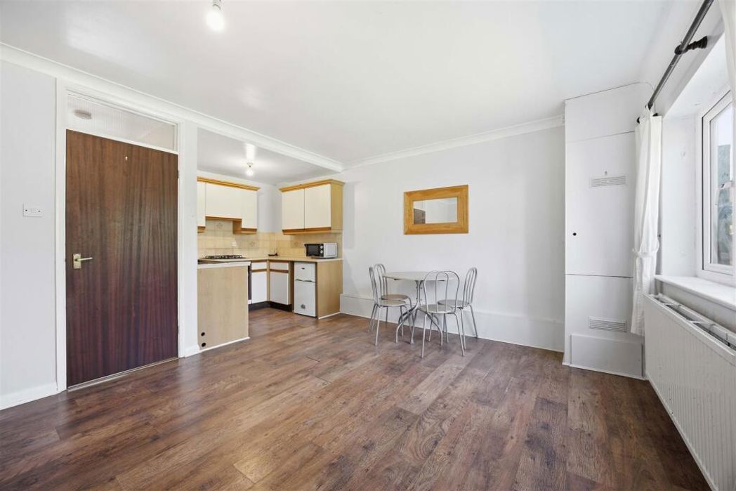 Property image 3 of 15