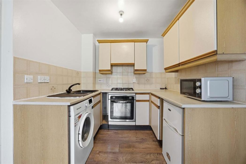 Property image 4 of 15