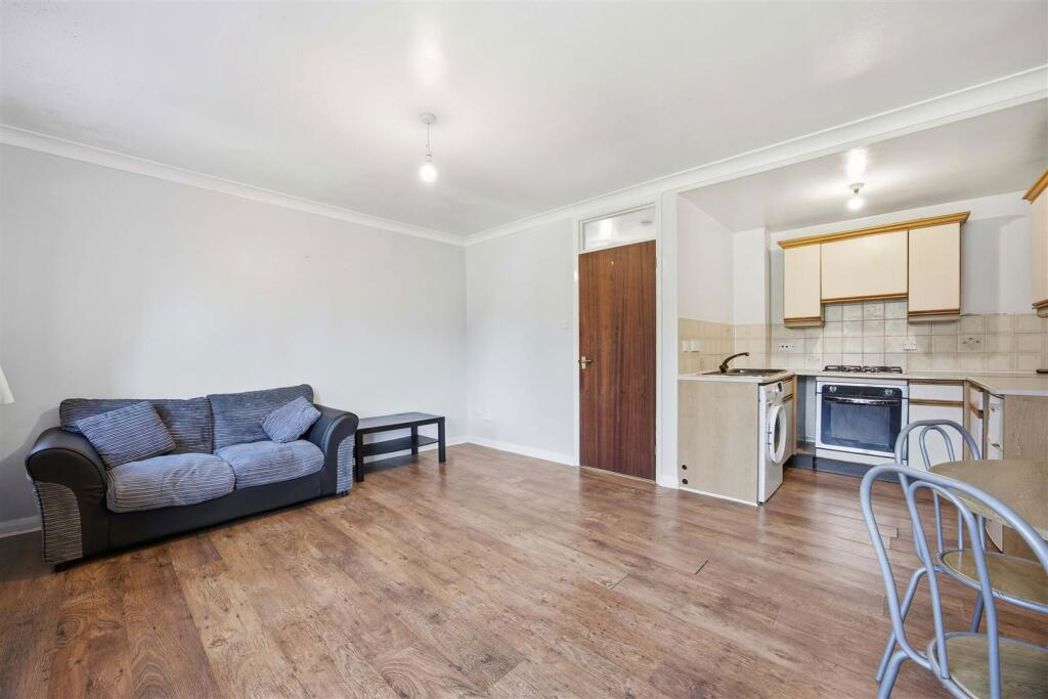Property image 10 of 15