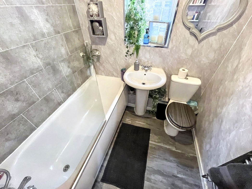 Property image 7 of 15