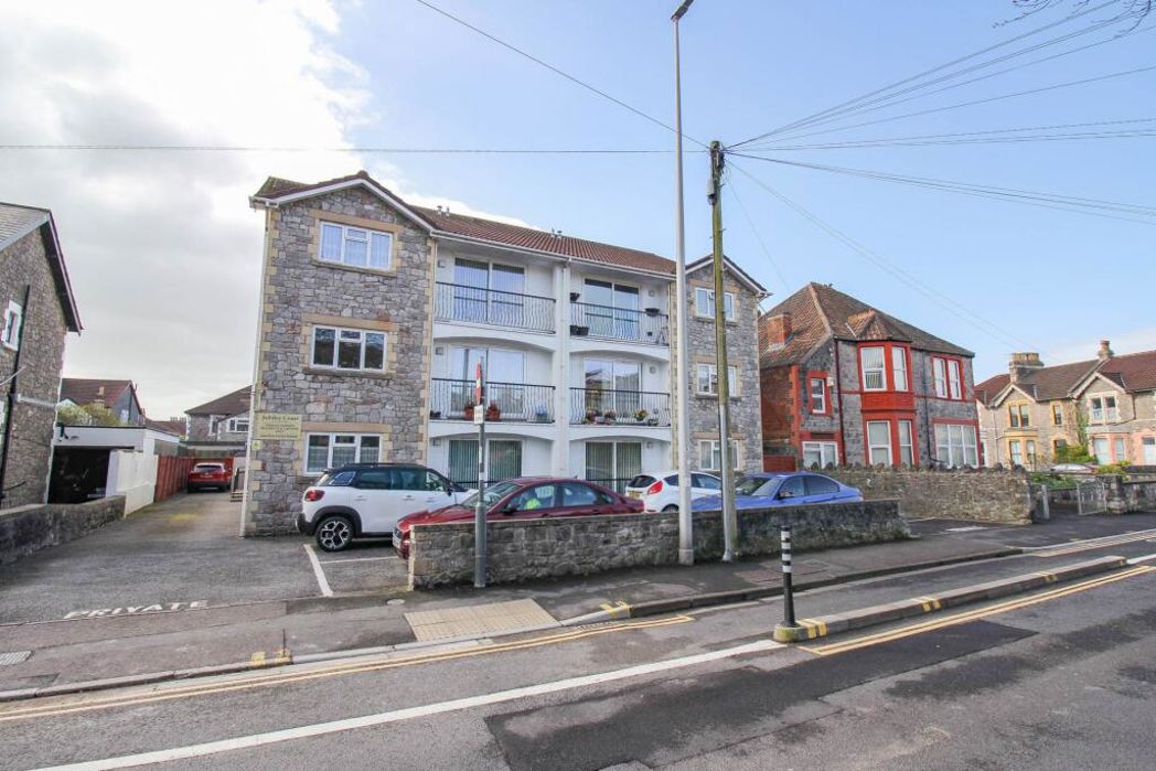 Property image 1 of 11