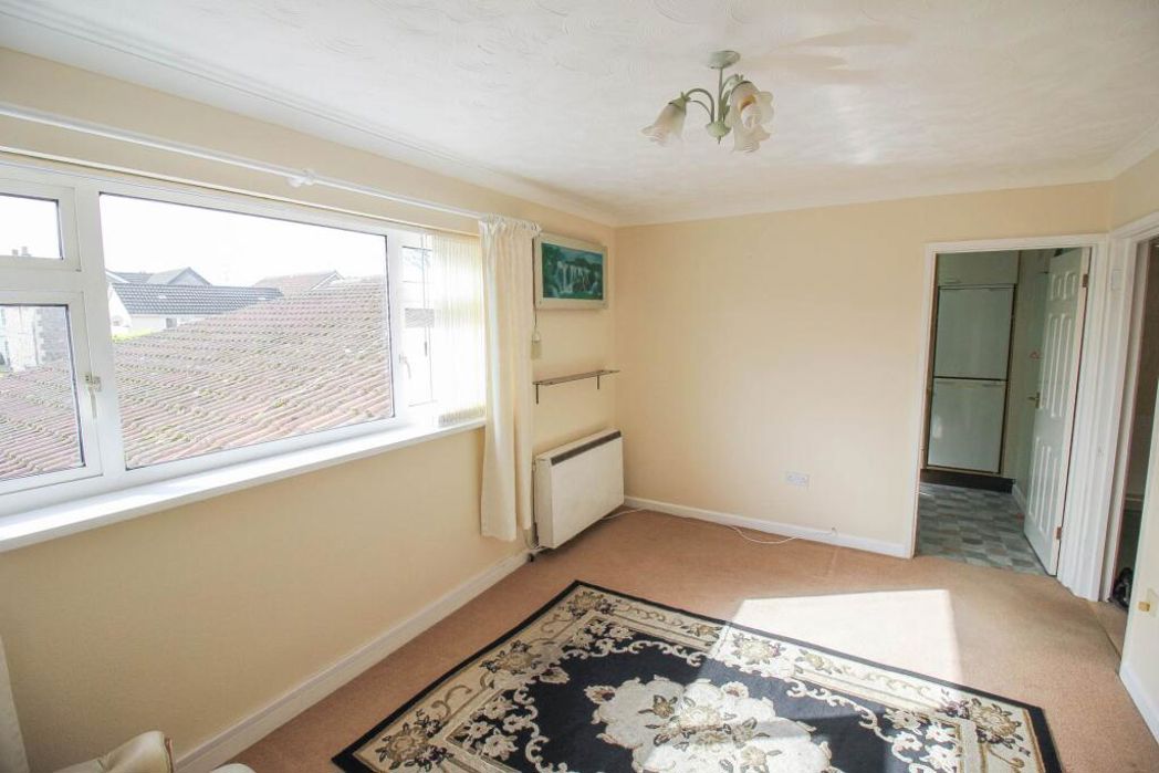 Property image 2 of 11