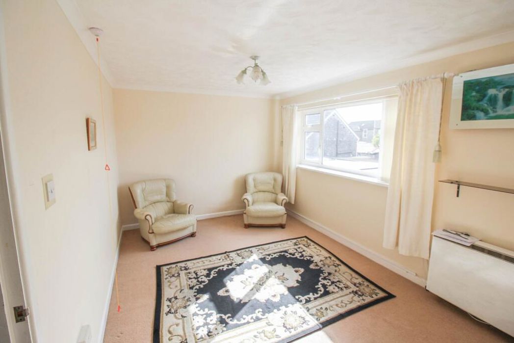 Property image 3 of 11