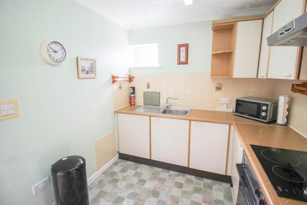 Property image 5 of 11