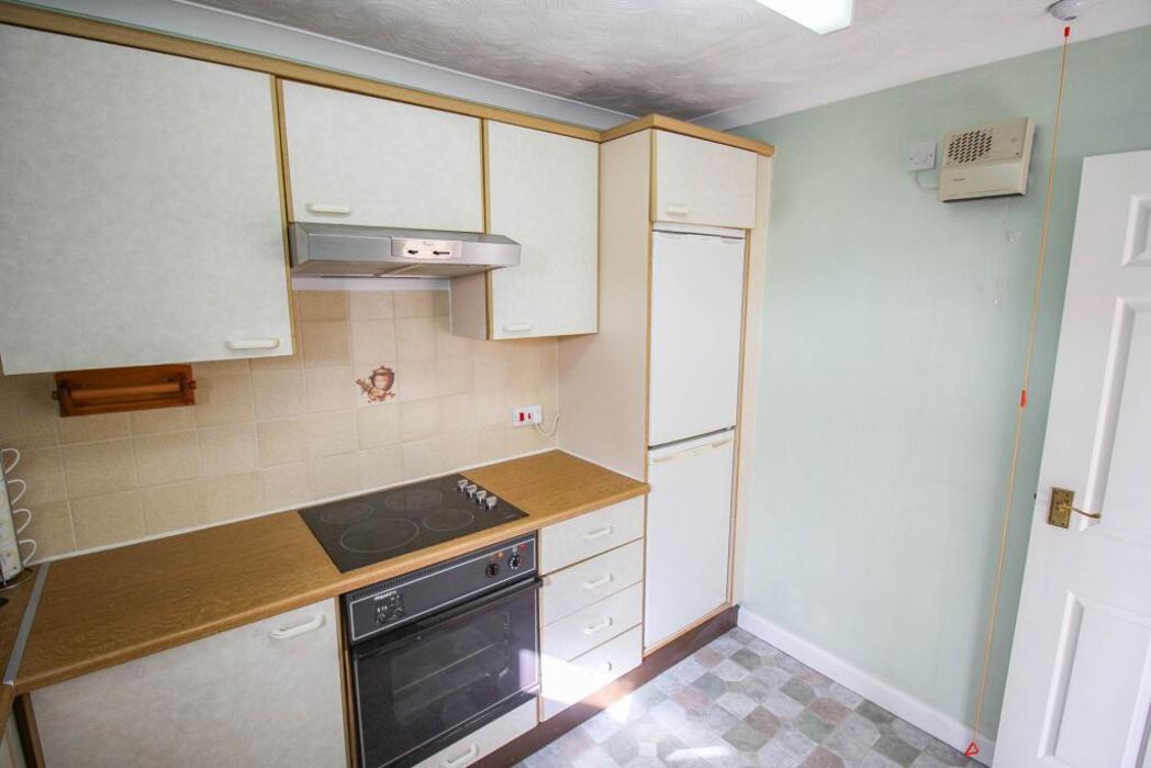 Property image 6 of 11