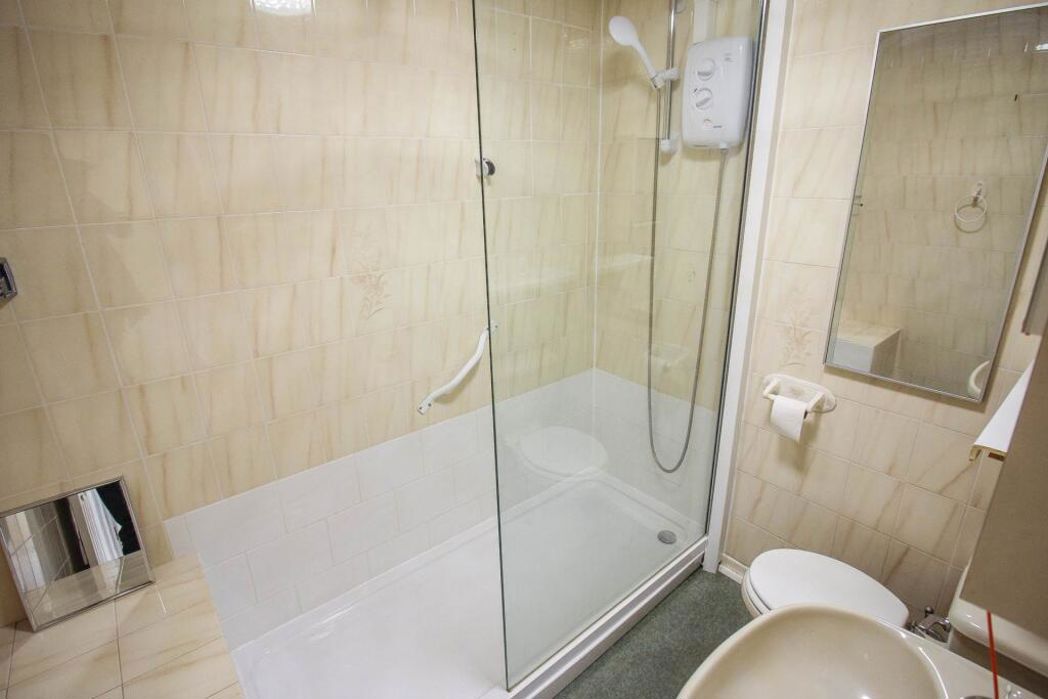 Property image 8 of 11