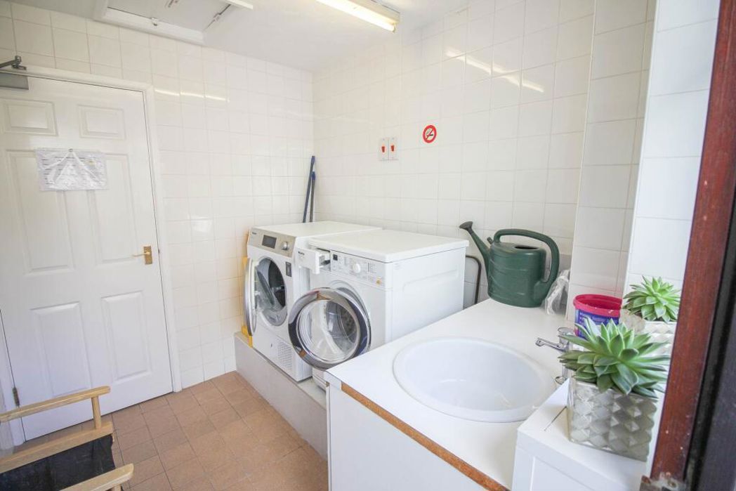 Property image 10 of 11
