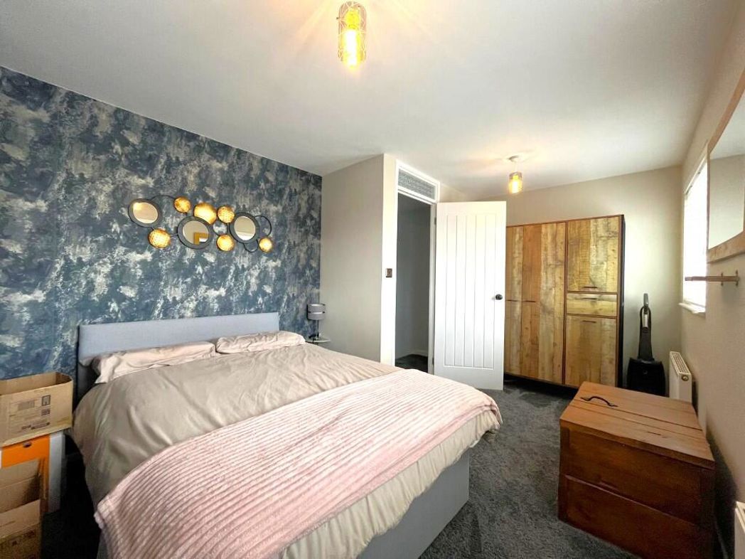 Property image 12 of 16