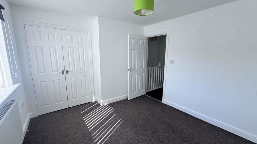 Property image 5 of 8