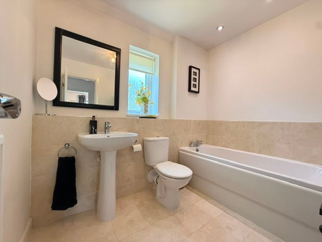 Property image 17 of 22