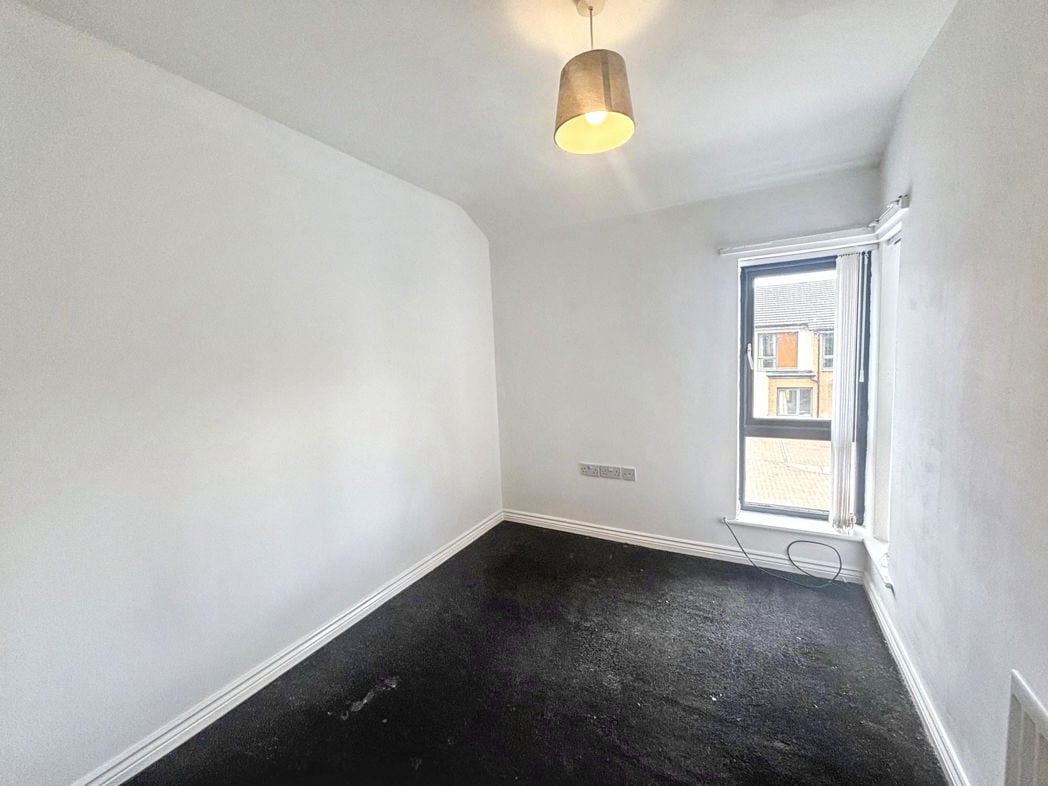 Property image 10 of 12