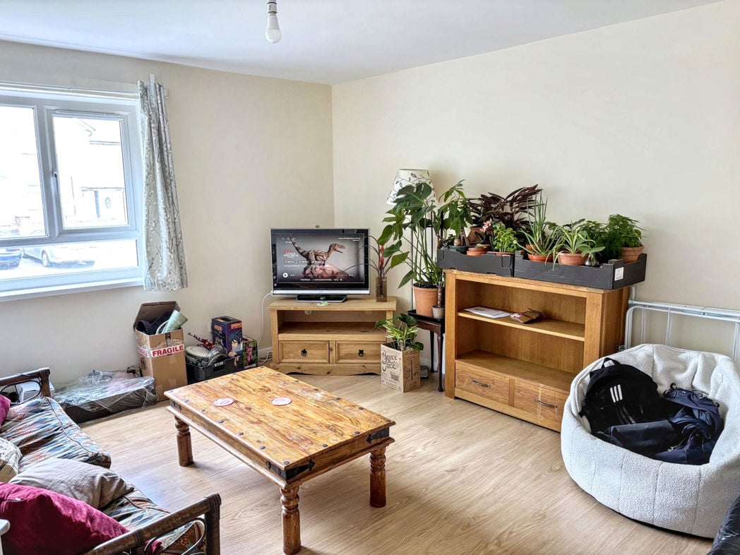 Property image 3 of 9
