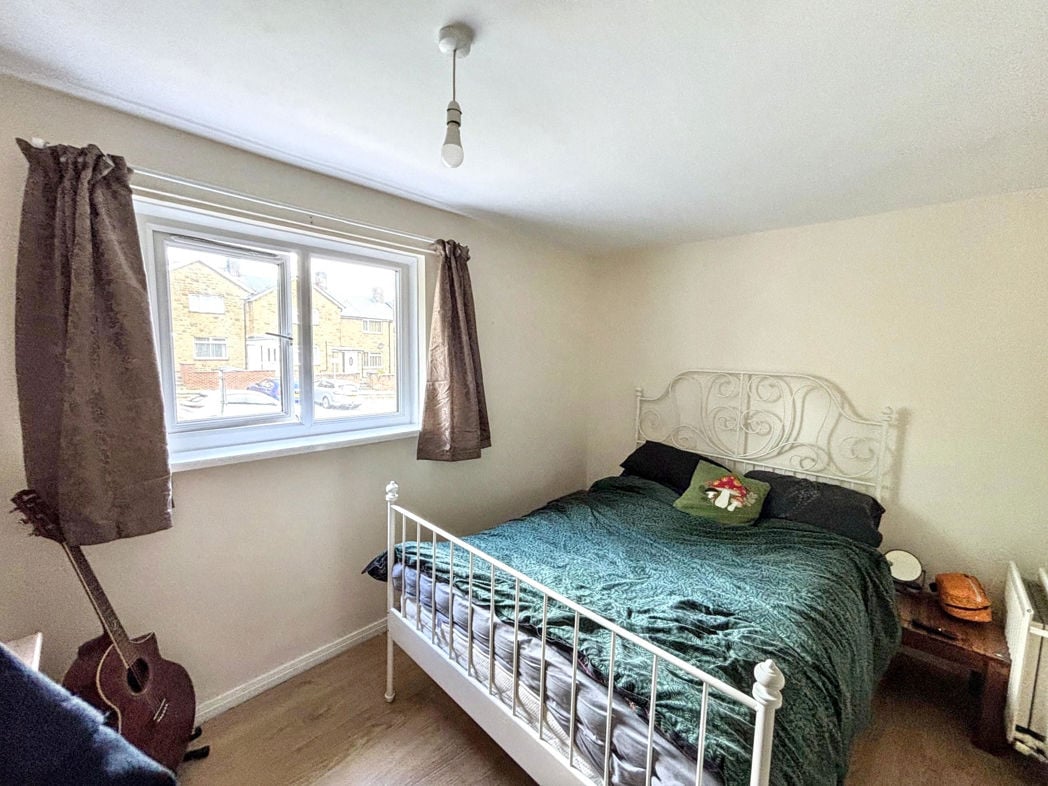 Property image 6 of 9