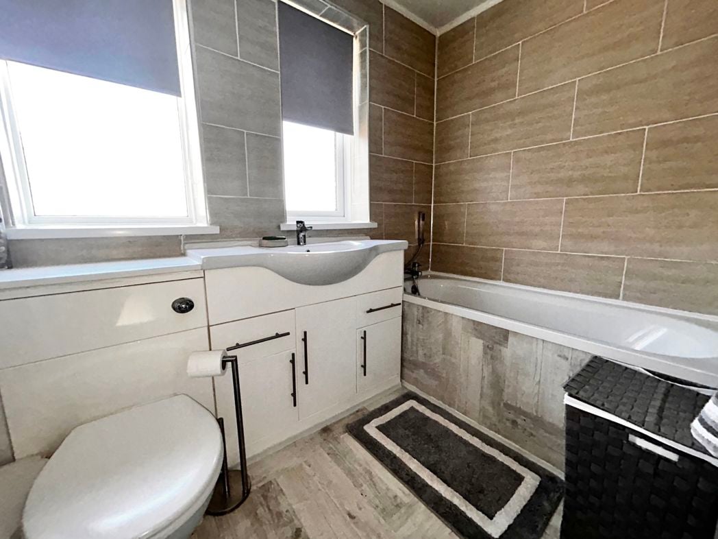 Property image 3 of 17