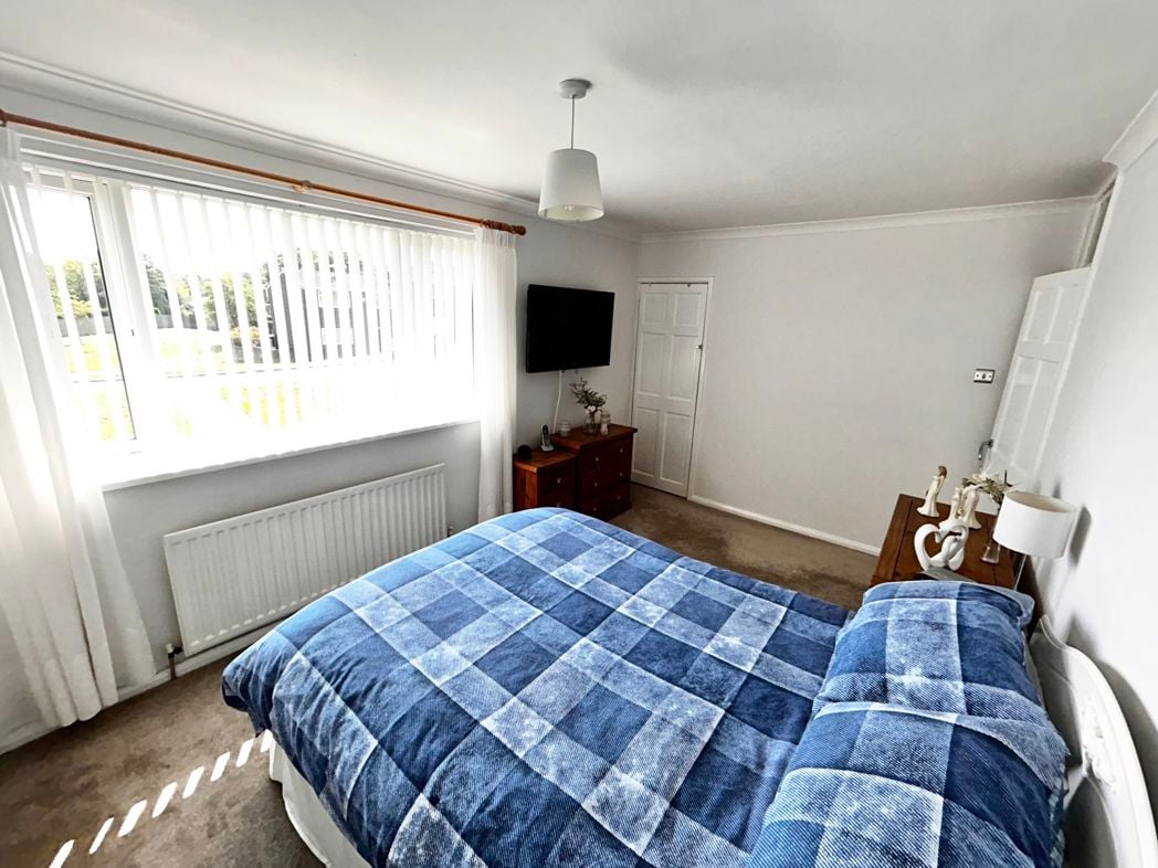 Property image 12 of 17