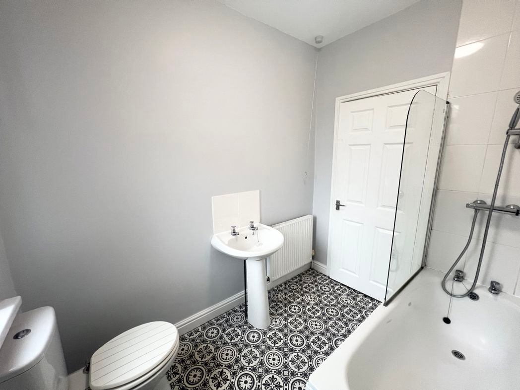 Property image 6 of 7