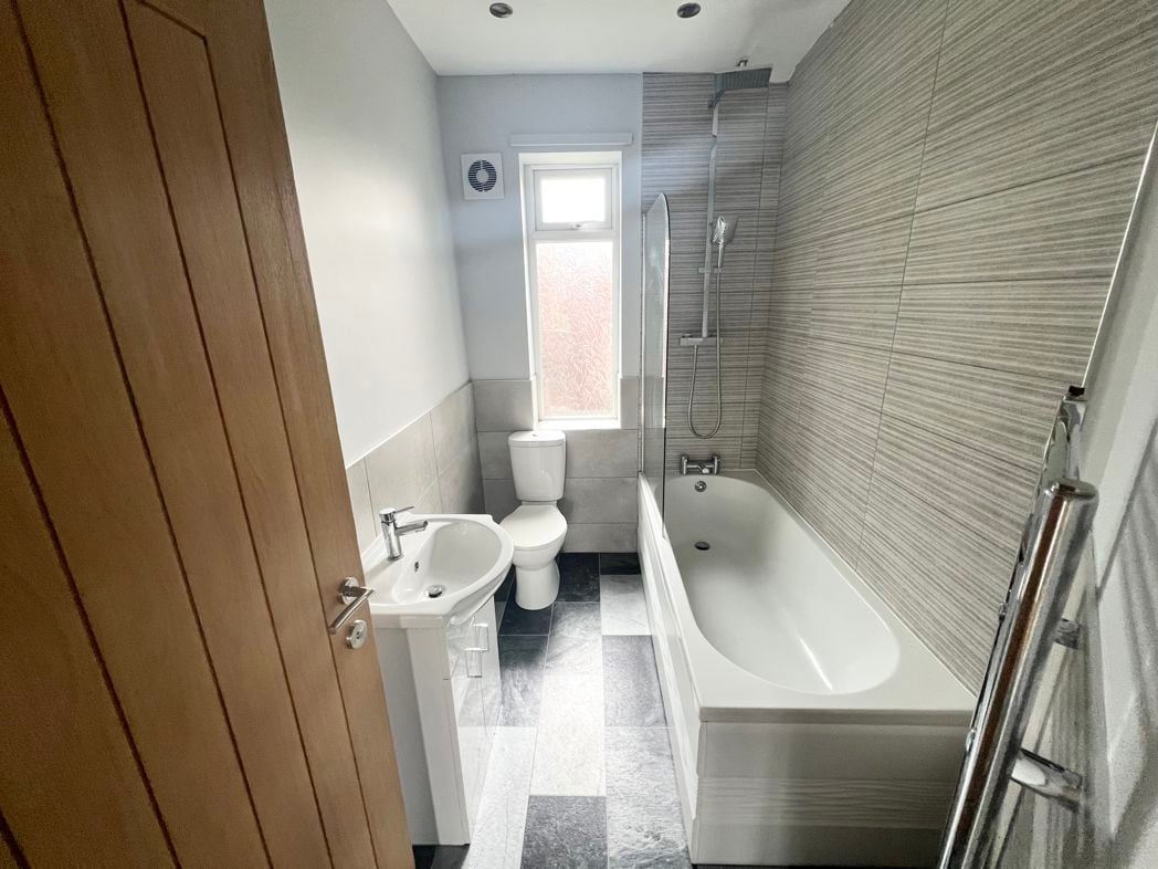 Property image 6 of 6