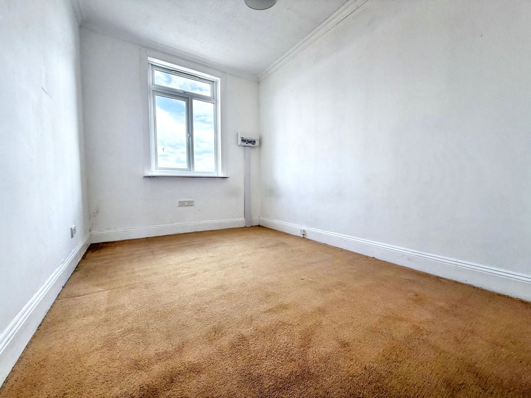 Property image 7 of 9