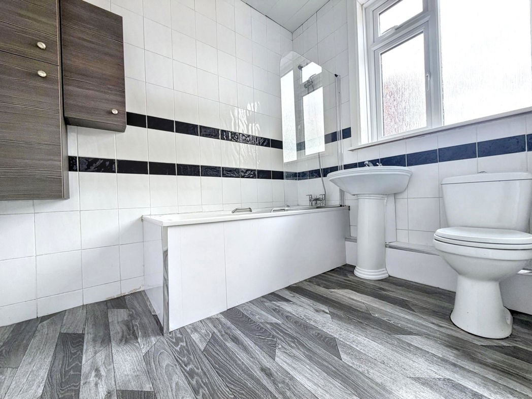 Property image 8 of 9