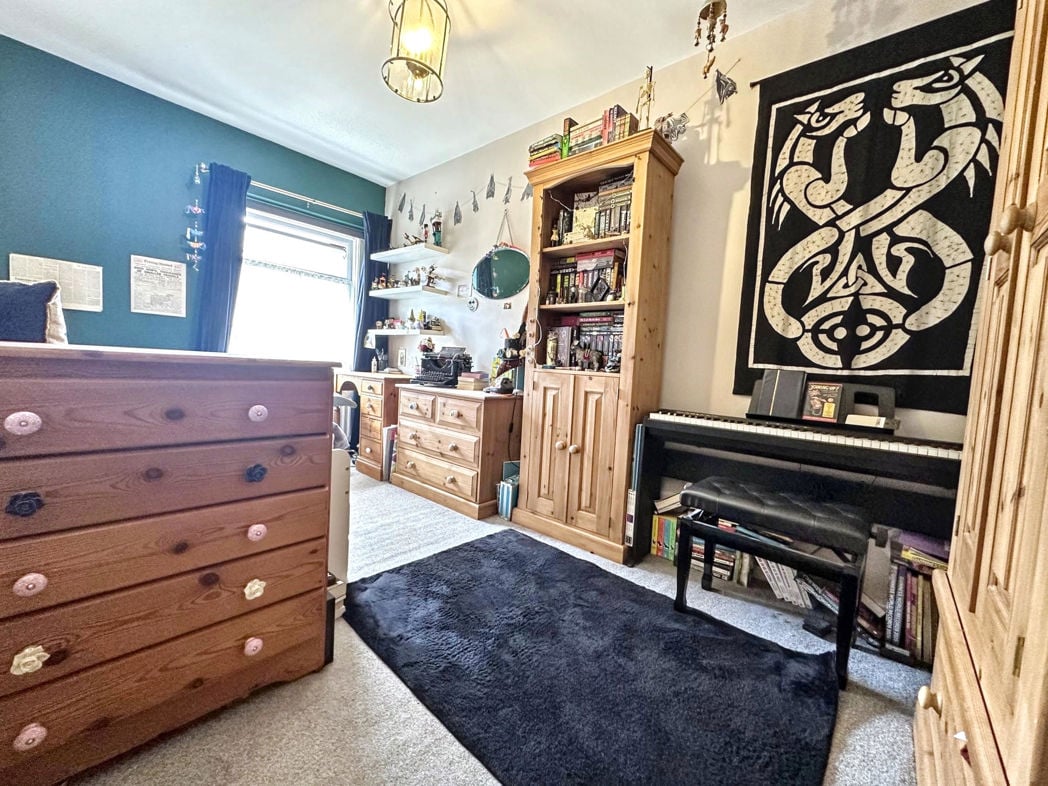 Property image 10 of 16