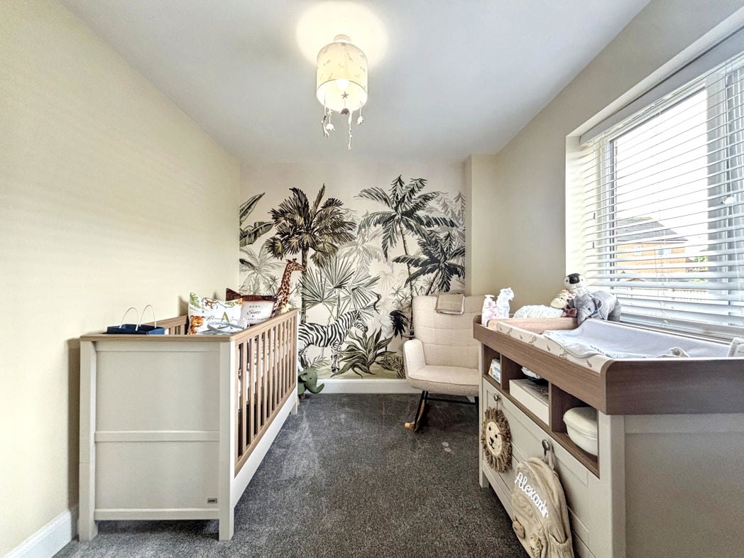 Property image 11 of 24