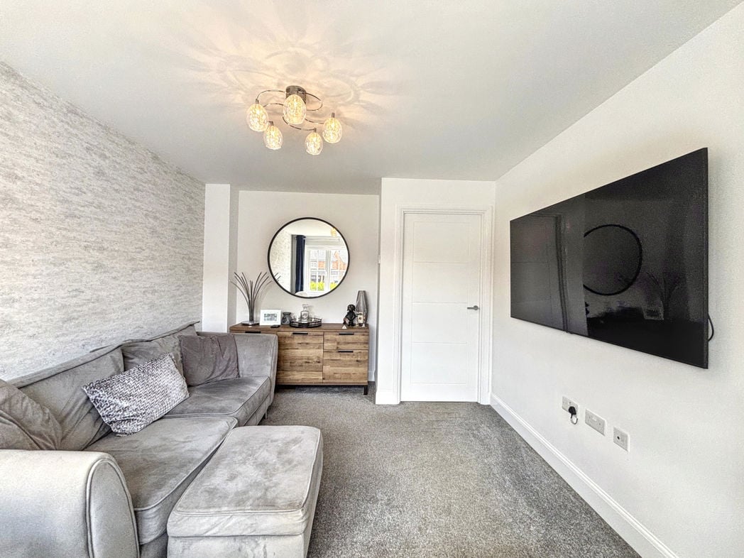 Property image 3 of 24