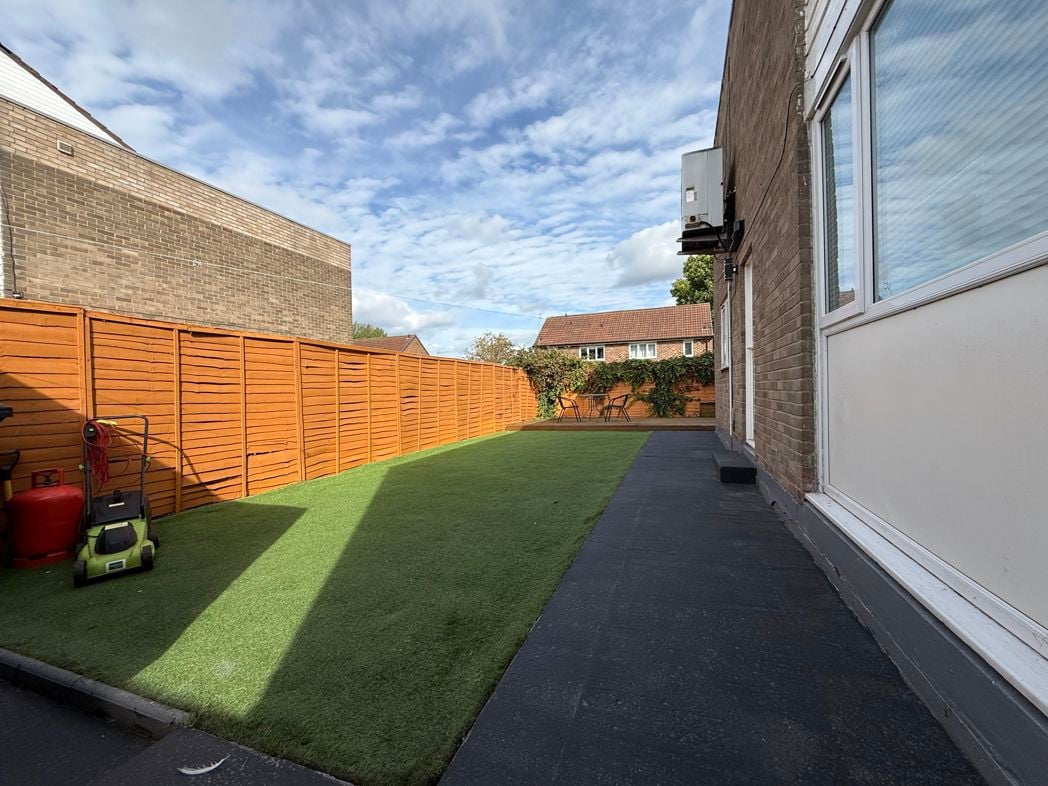 Property image 6 of 41