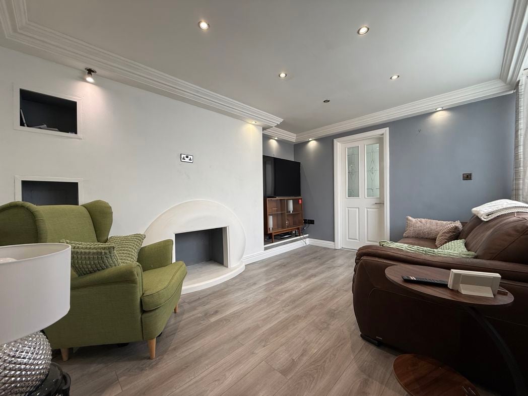 Property image 16 of 41