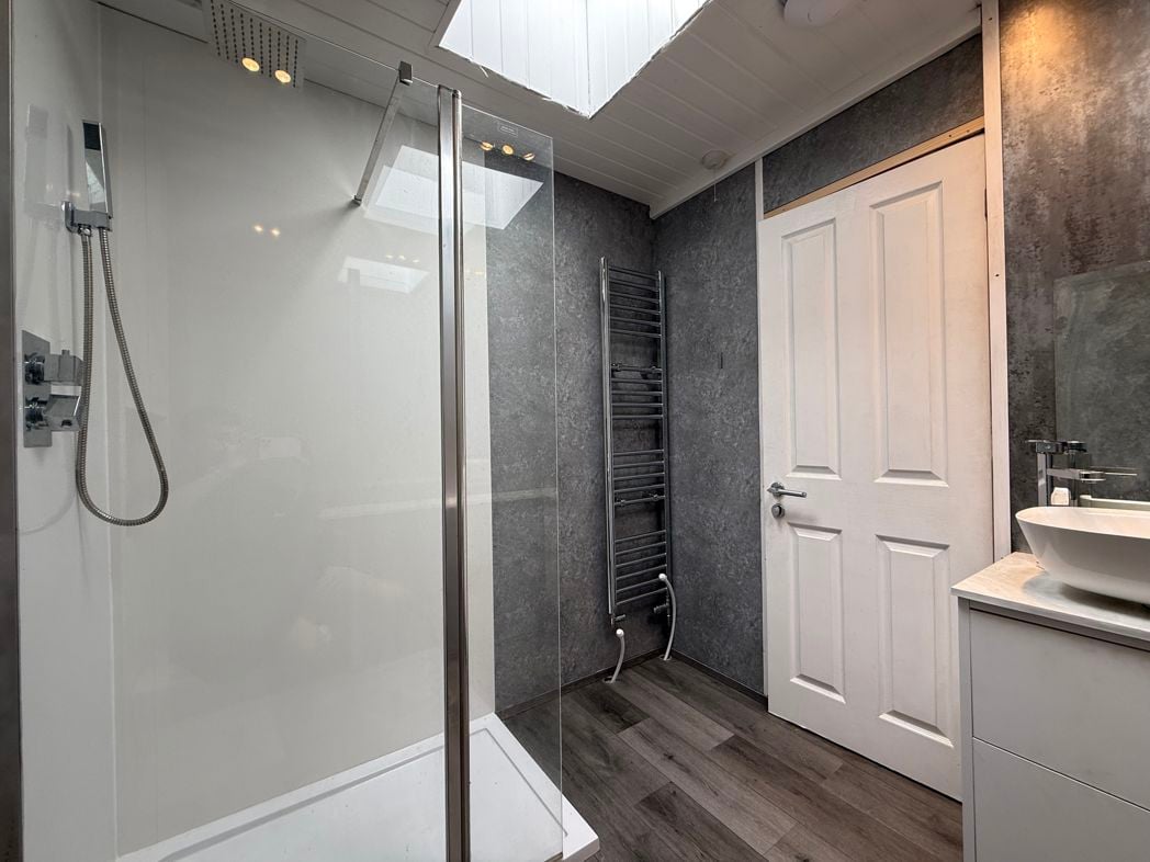Property image 34 of 41