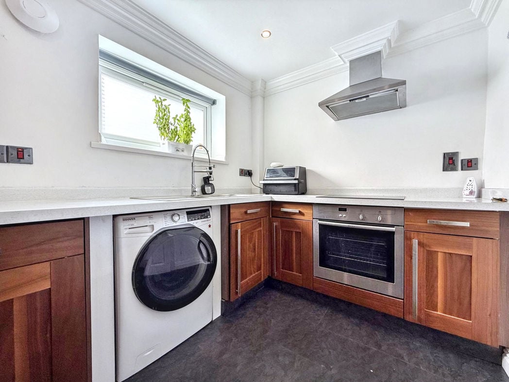 Property image 6 of 16