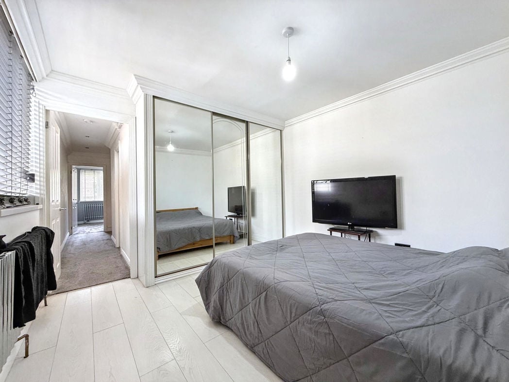 Property image 12 of 16