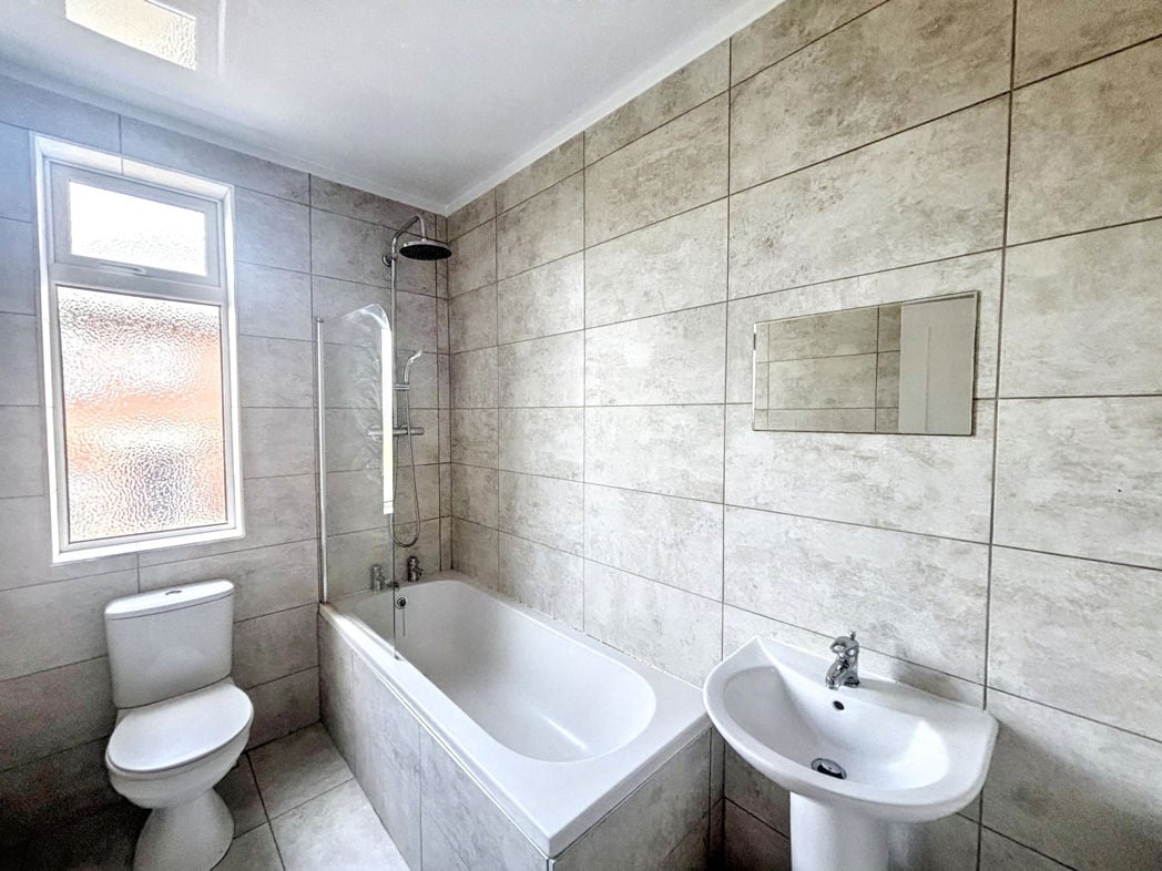 Property image 8 of 8