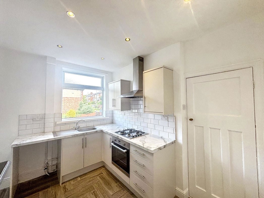 Property image 5 of 8
