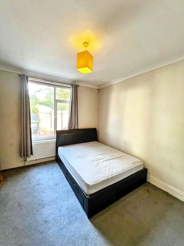 Property image 4 of 11