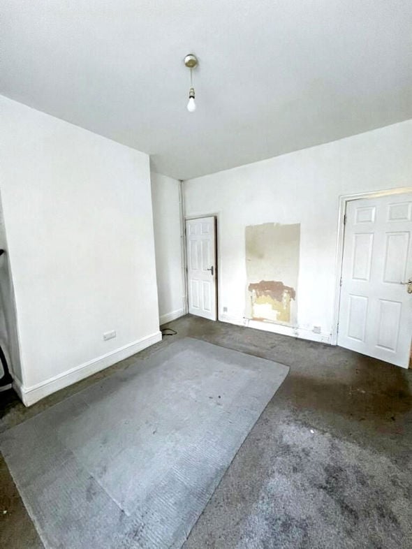 Property image 5 of 11