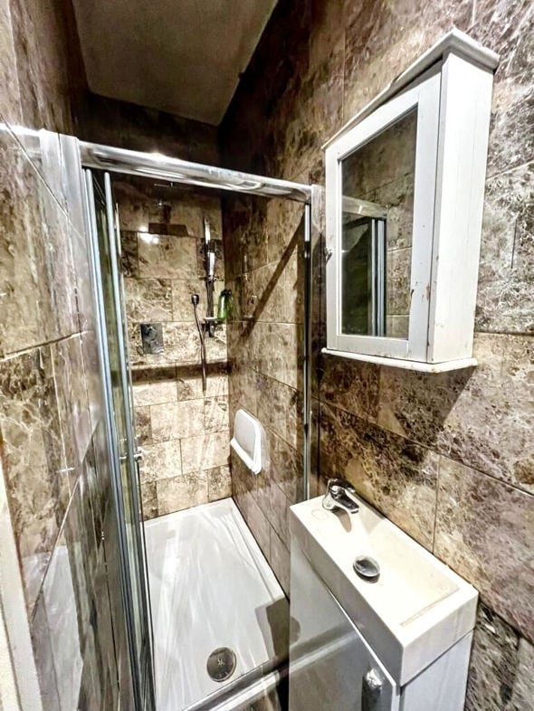 Property image 10 of 11