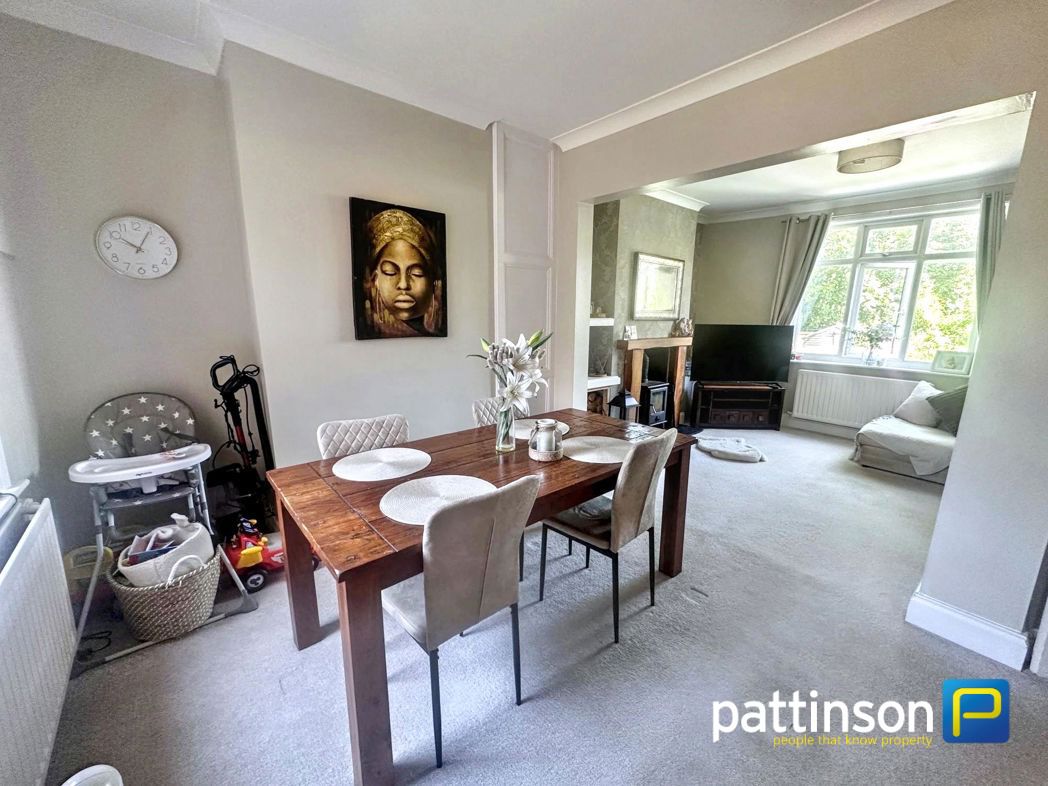 Property image 4 of 11