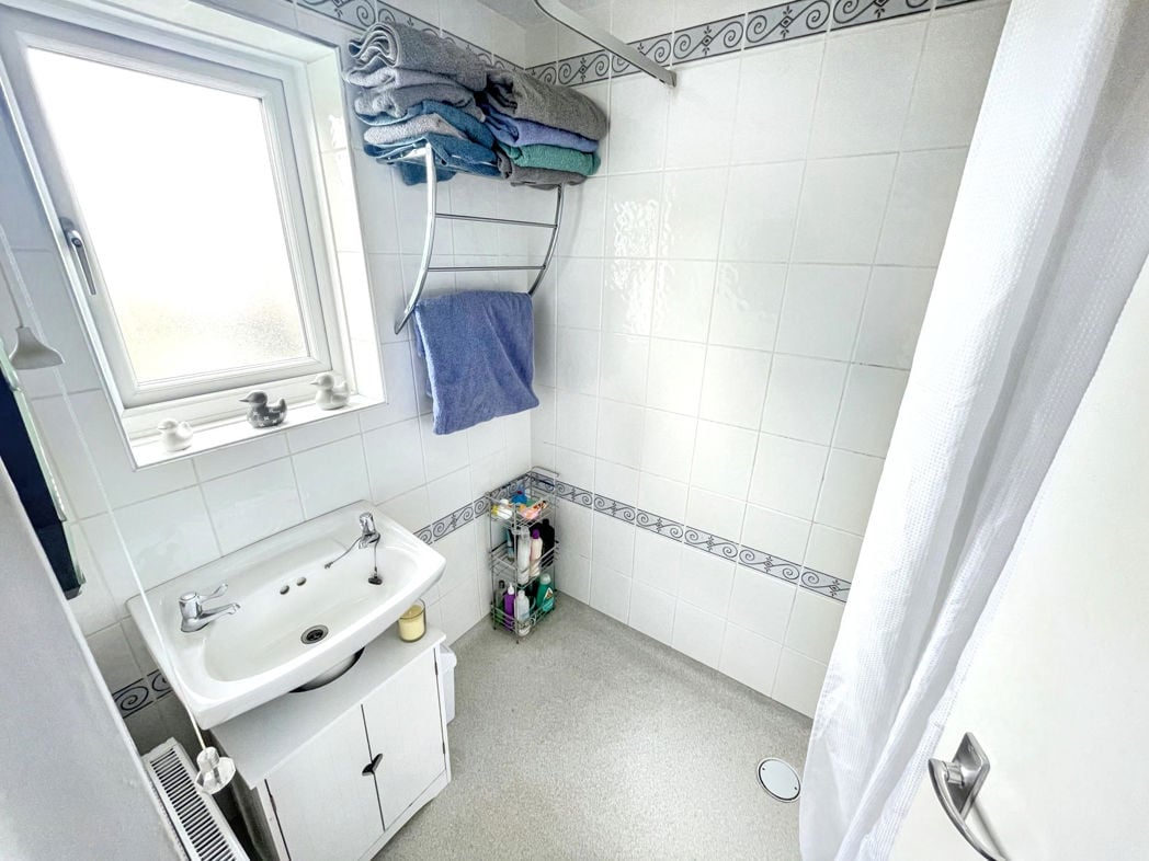 Property image 6 of 7